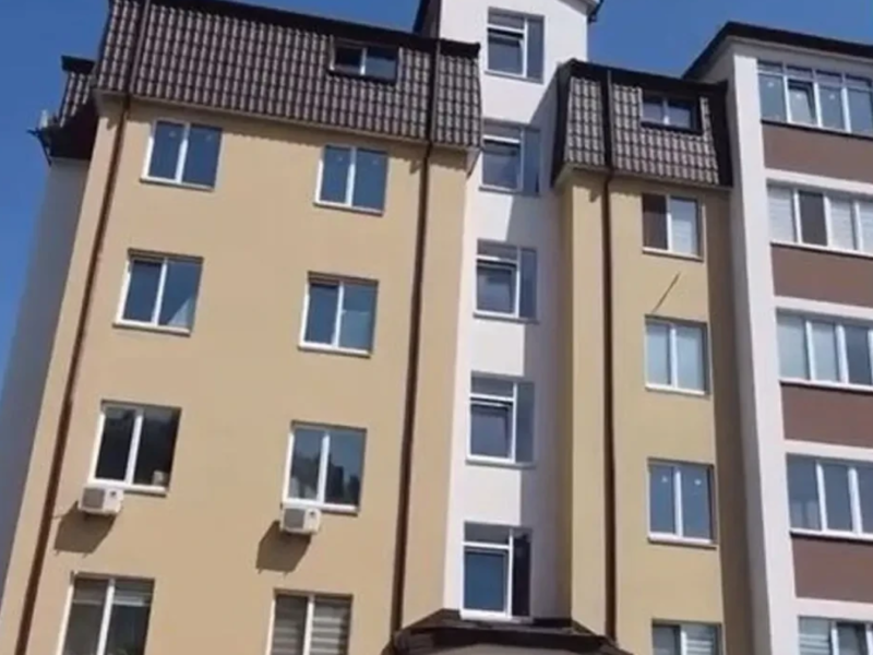 Квартира 3-кімнатна 71 кв.м у центрі Хотова (2 км від Феофанії)