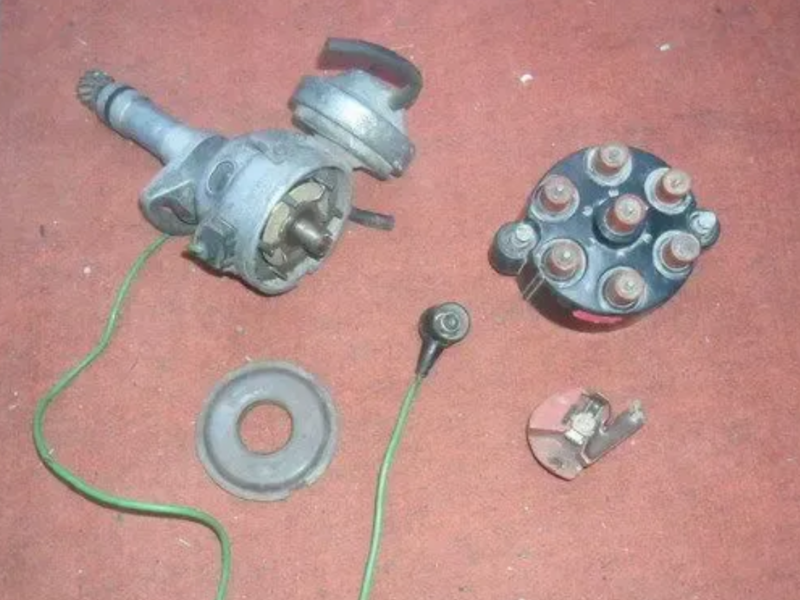 Распределитель зажигания Мерседес 280 / BOSCH 0237302003 .