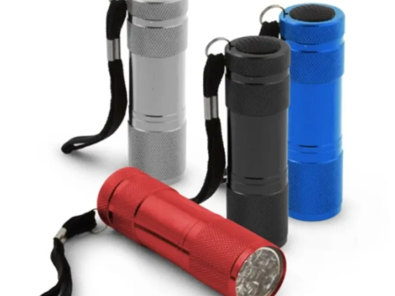 Ліхтарик LED Esperanza Altair метал 9 діодів та 3 батарейки ААА