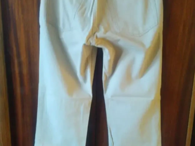 Новые мужские джинсы - 2 dvd диска с фильмами в подарок.