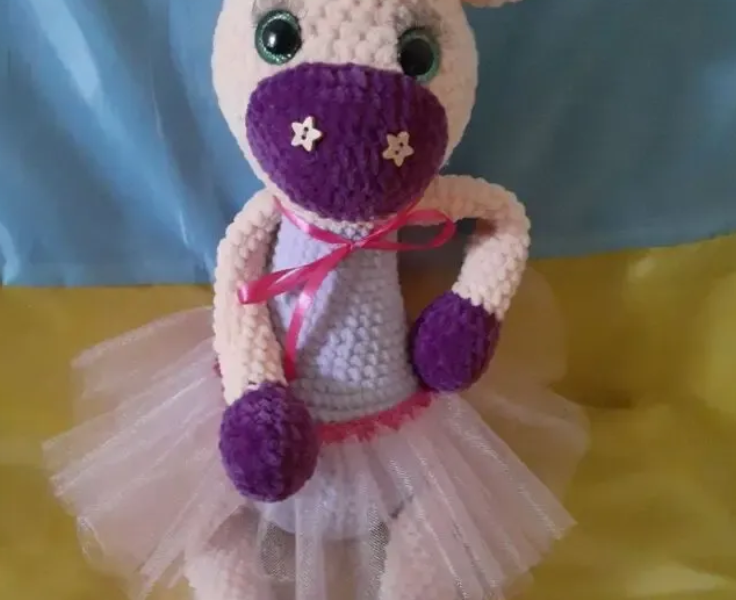 Мягенький плюшевый бычок