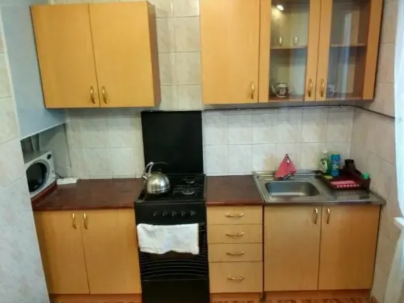 Сдам 1-комнатную на Солнечном посуточно и почасово