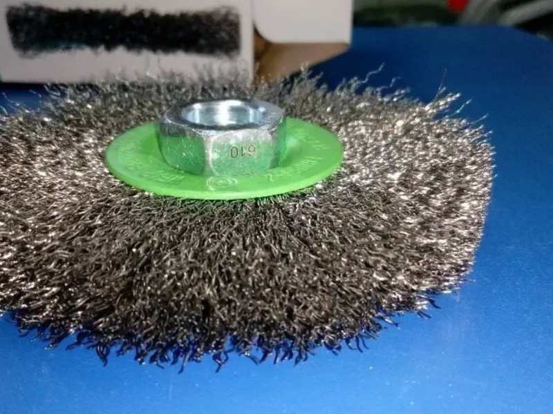 Щётка по нержавейке из нержавеющей стали Bosch 115 мм 2608622107