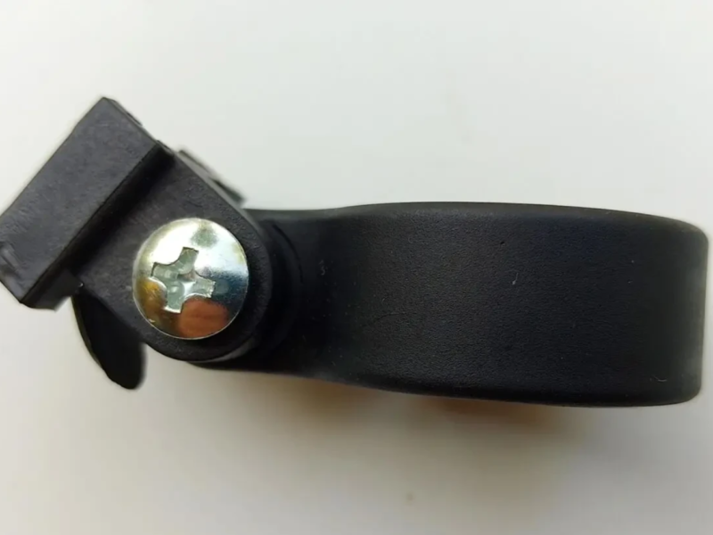 Зажим на руль велосипеда, самоката и т.д.