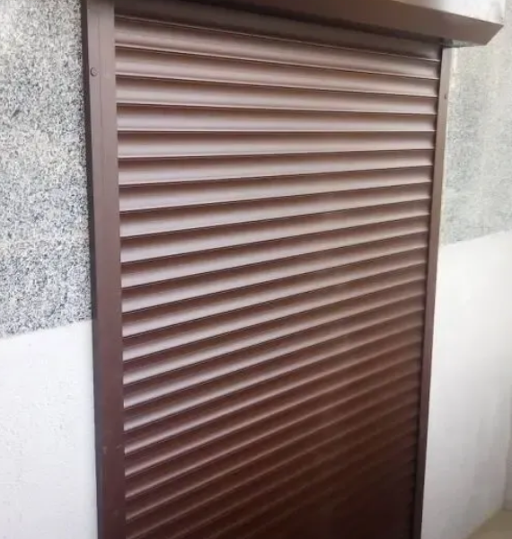 Ролеты на двери