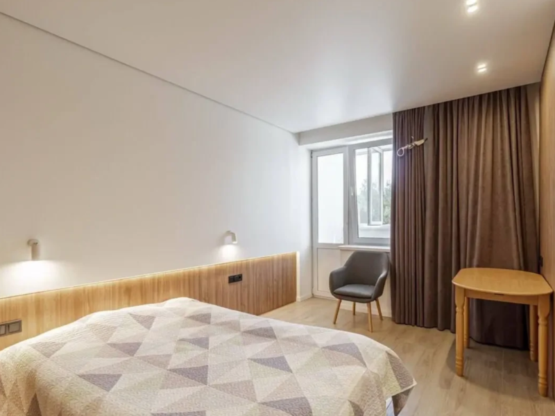 Квартира 3-кімнатна 71 кв.м у центрі Хотова (2 км від Феофанії)