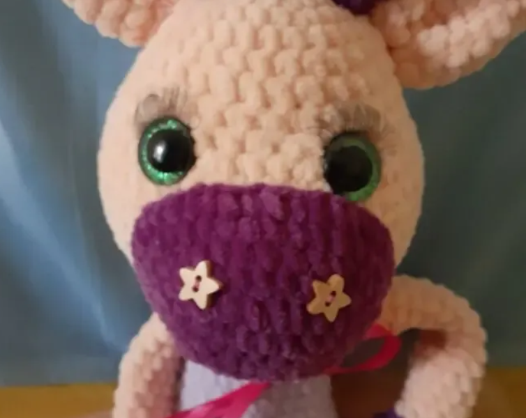 Мягенький плюшевый бычок