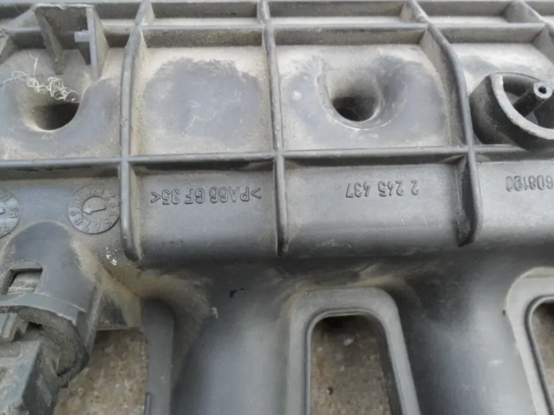 Коллектор впускной БМВ E36, 1.8tds, BMW 2245437, BMW 11612245437