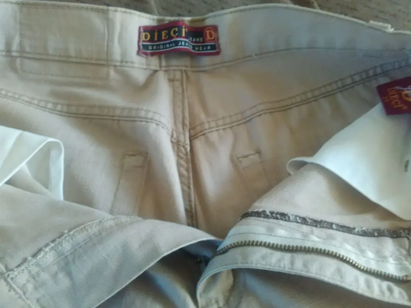 Новые мужские джинсы - 2 dvd диска с фильмами в подарок.