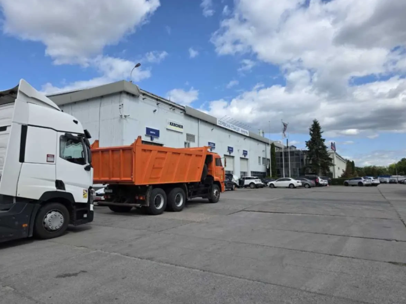 торгові площі Київ, Голосіївський, Кільцева