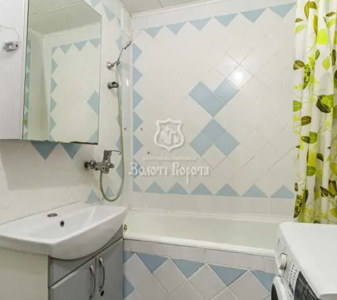 3-к квартира Київ, Святошинський, Академіка Єфремова 3