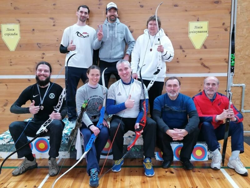 Куди піти з друзями в Києві? Стрільба з лука в клубі “Лучник”