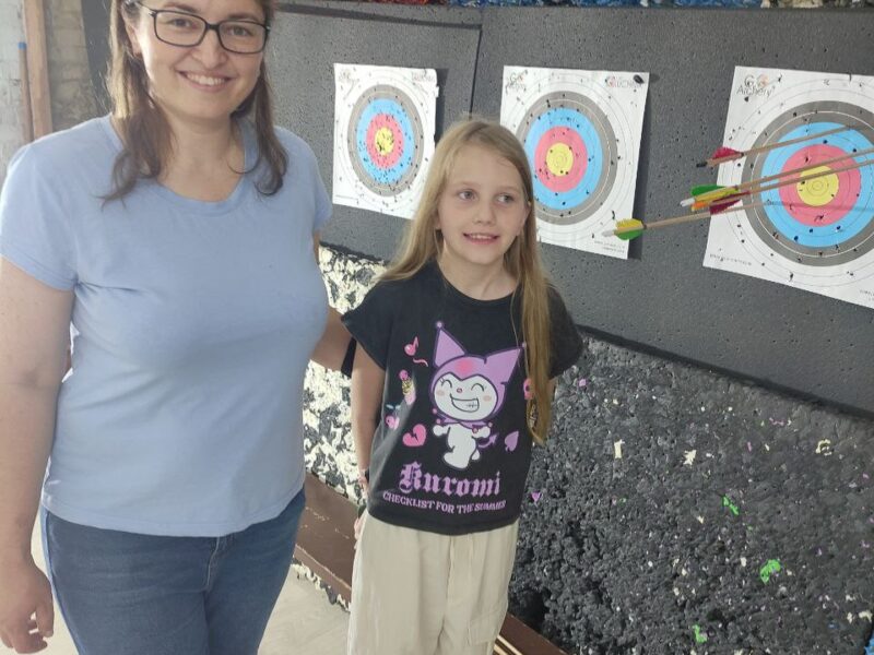 Сімейний відпочинок у Києві — стрільба з лука для дітей і дорослих