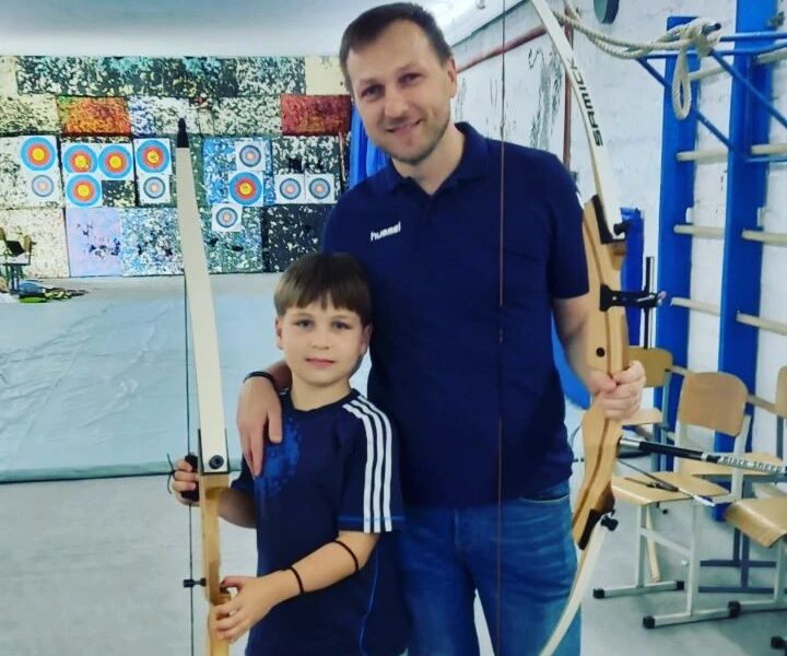 Сімейний відпочинок у Києві — стрільба з лука для дітей і дорослих