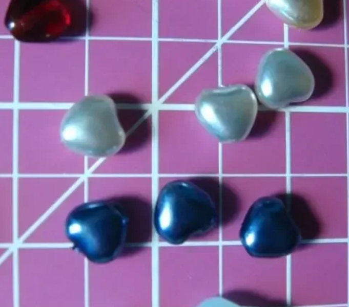 Бусина сердечко жемчужное и прозрачное с контуром, сша, разные цвета