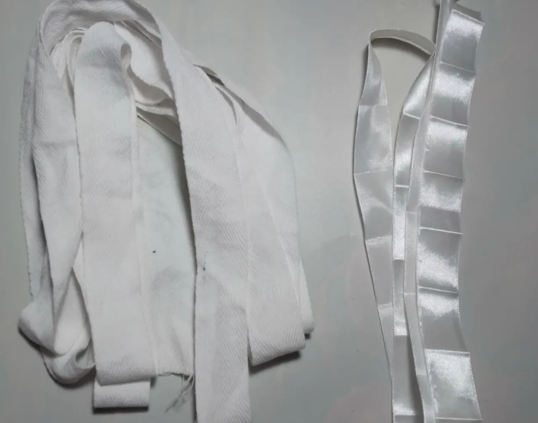 Белая лента тесьма атлас шебби бежевая 8