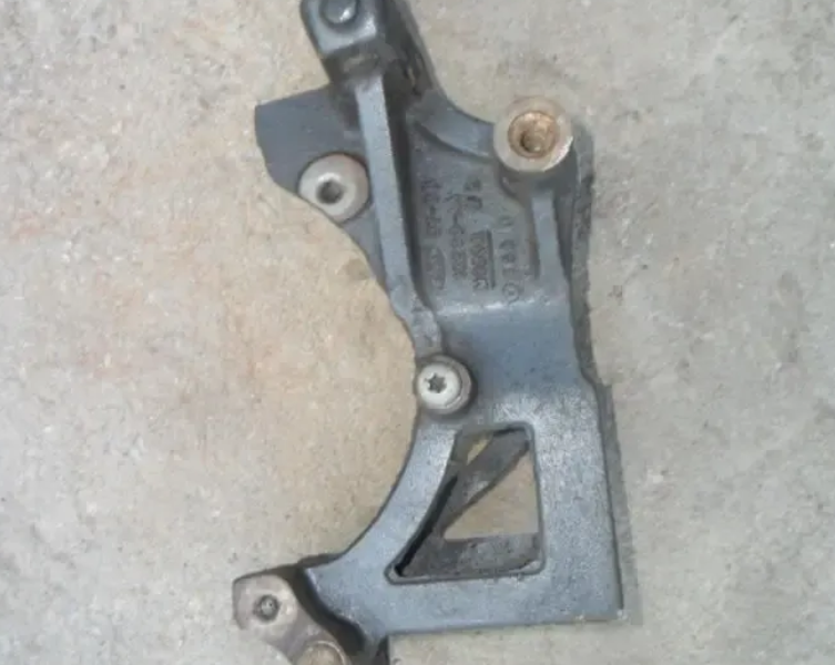 Кронштейн генератора Форд Мондео, Ford 97BB-10239-AA, оригинал