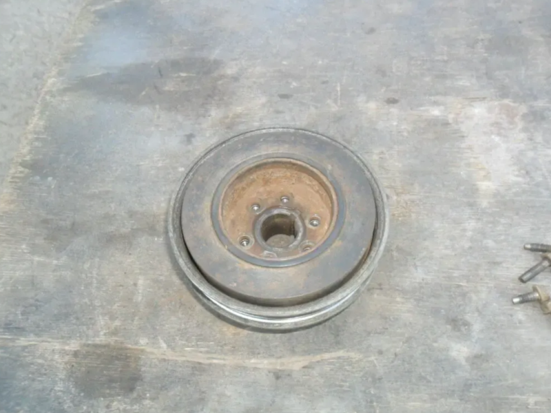Шкив коленвала Mazda F801-11-371F, Мазда 626 GC/GD, 2.0 FE, 8v